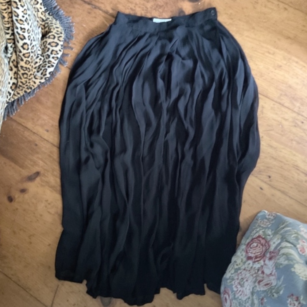 Iceberg Women's Nero (Black) sheer pleated skirt size 44 made in Italy